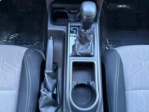 Used 2022 Toyota Tacoma TRD Sport w/ Technology Package RWD image 12