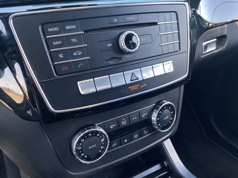Used 2019 Mercedes-Benz GLE 400 4MATIC image 25