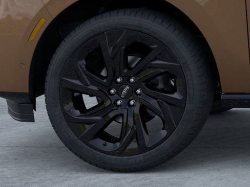 New 2026 Lincoln Navigator Black Label AWD/4WD image 17