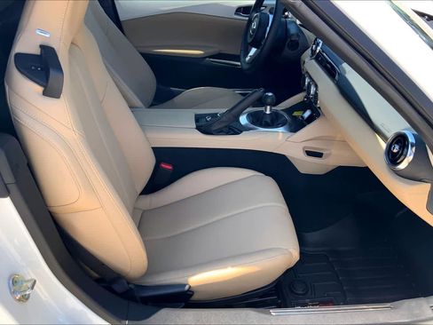 Used 2025 MAZDA MX-5 Miata RF Grand Touring RWD image 8