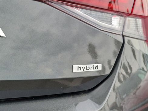 New 2025 Hyundai Elantra SEL image 20