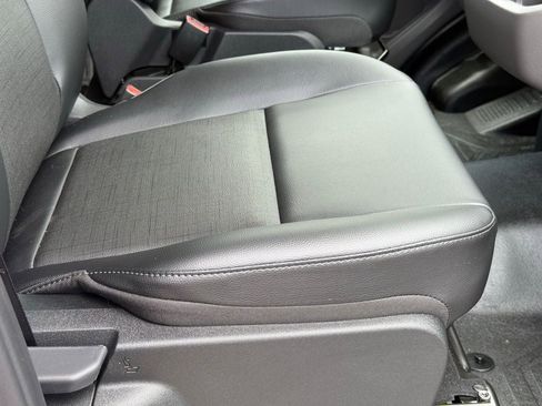 New 2025 Ford Transit 250 148 Medium Roof image 13