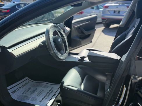 Used 2023 Tesla Model 3 Standard Range image 12
