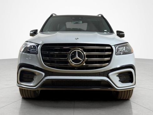 Used 2024 Mercedes-Benz GLS 450 4MATIC image 8