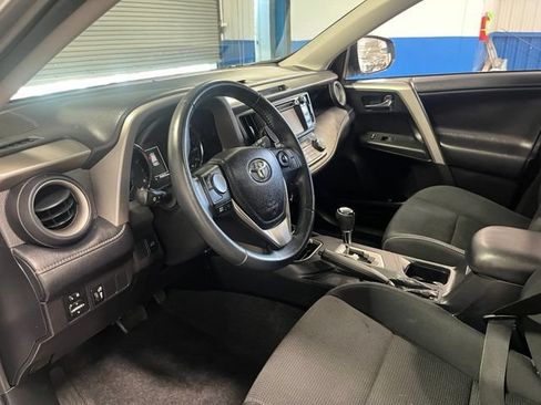 Used 2016 Toyota RAV4 XLE FWD image 22