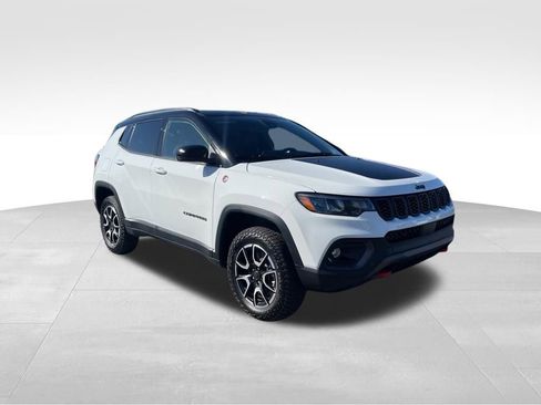 New 2026 Jeep Compass Trailhawk w/ Sun, Sound & Navigation Group image 7