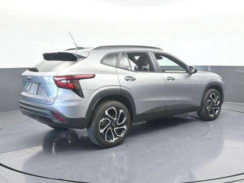 Used 2024 Chevrolet Trax RS w/ Sunroof Package image 6