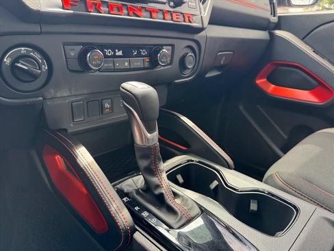 Certified 2025 Nissan Frontier PRO-4X AWD/4WD image 19