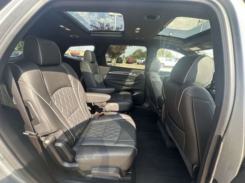 Certified 2023 Buick Enclave Avenir w/ Avenir Technology Package image 29