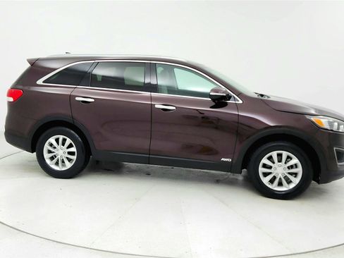 Used 2016 Kia Sorento AWD image 6
