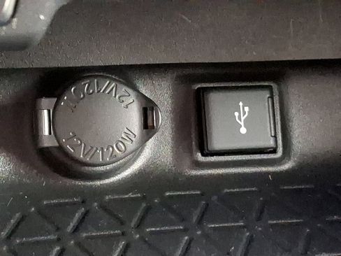 Certified 2021 Toyota RAV4 XLE image 23