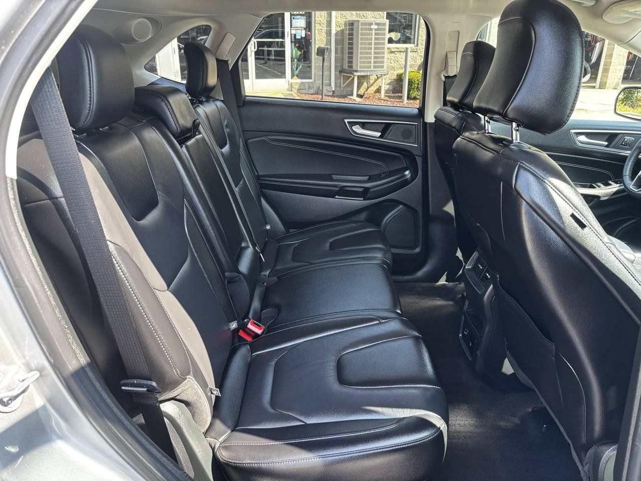 Used 2022 Ford Edge Titanium AWD/4WD image 21