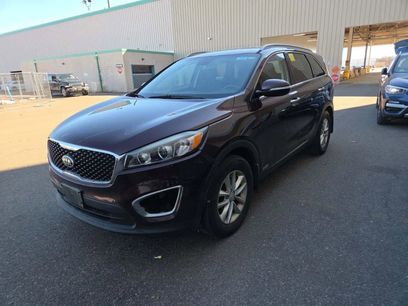 Used 2016 Kia Sorento LX w/ LX Convenience Package