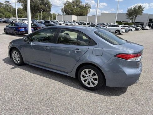 Certified 2022 Toyota Corolla LE FWD image 4
