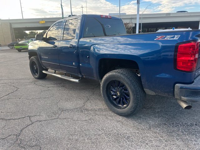 Used 2017 Chevrolet Silverado 1500 LT w/ All Star Edition AWD/4WD image 4