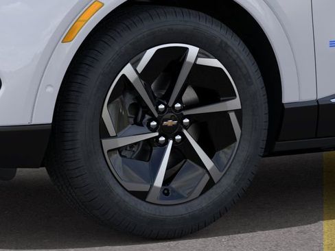 New 2025 Chevrolet Equinox EV LT FWD image 9