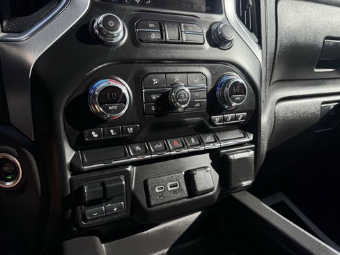 Used 2022 GMC Sierra 1500 SLT w/ SLT Premium Package RWD image 26