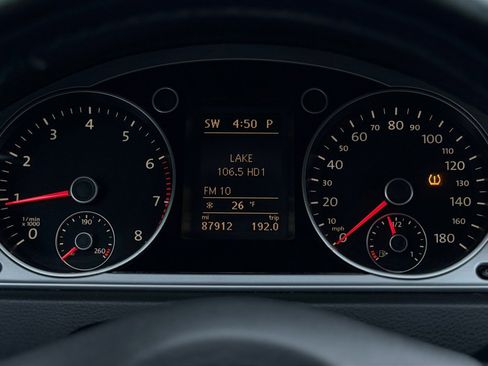 Used 2013 Volkswagen CC Sport image 10