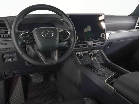 Used 2026 Lexus GX 550 w/ Accessory Package (2T) AWD/4WD image 18