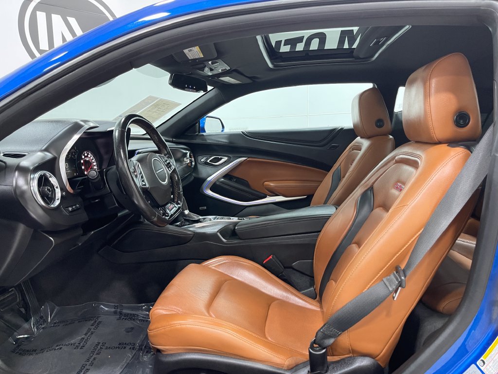 Used 2018 Chevrolet Camaro SS RWD image 13