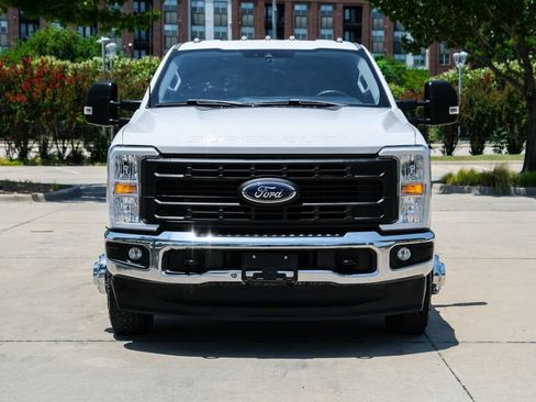 Used 2023 Ford F350 XL w/ XL Driver Assist Package AWD/4WD image 4