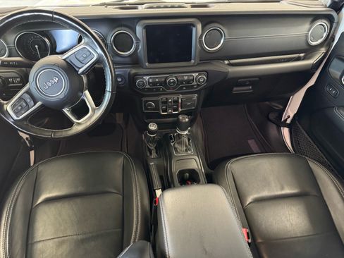 Used 2021 Jeep Wrangler Unlimited Sahara w/ Cold Weather Group AWD/4WD image 13