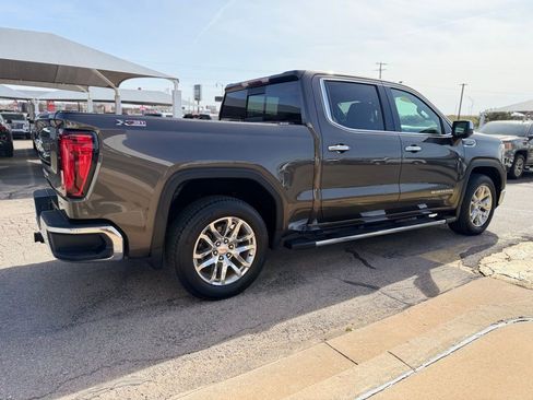 Used 2019 GMC Sierra 1500 SLT w/ SLT Premium Plus Package image 4