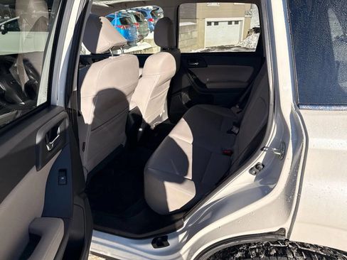 Used 2014 Subaru Forester 2.5i Limited image 14