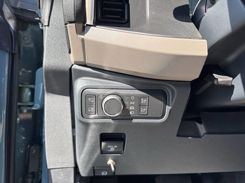 Used 2022 Ford Bronco Wildtrak image 30