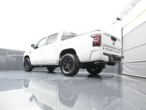 Used 2026 Nissan Frontier SV w/ Tow Package AWD/4WD image 44