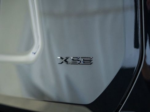 New 2026 Toyota RAV4 XSE AWD/4WD image 8