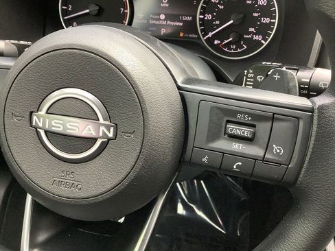 Used 2023 Nissan Rogue S image 20