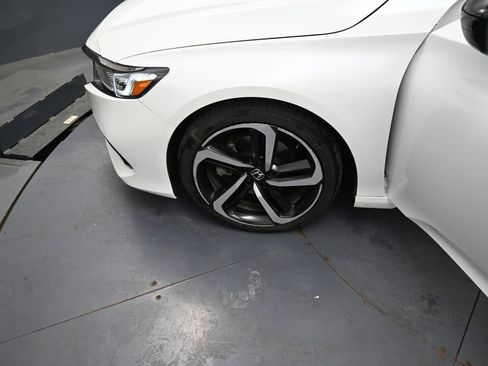Used 2021 Honda Accord Sport image 11