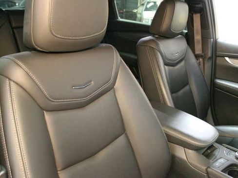 Used 2024 Cadillac XT5 Luxury FWD image 11