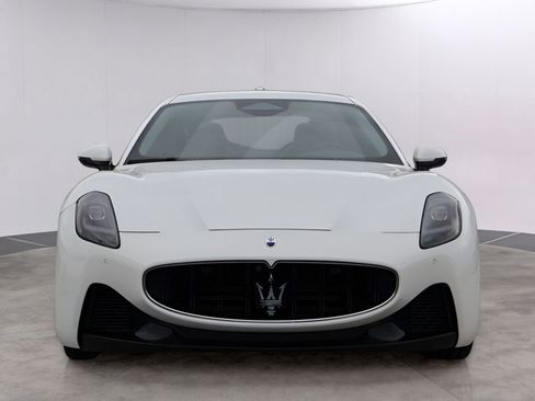 Used 2024 Maserati GranTurismo Modena AWD/4WD image 2