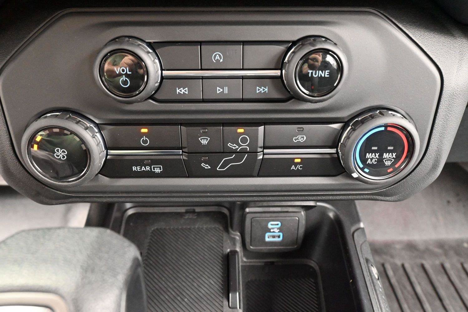 Used 2025 Ford Bronco 4-Door AWD/4WD image 23