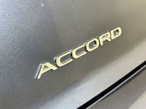 Used 2024 Honda Accord Touring image 7