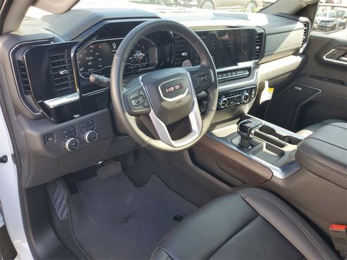 Used 2025 GMC Sierra 1500 SLT w/ SLT Premium Package image 18