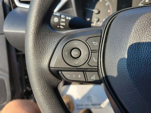 Used 2023 Toyota Corolla LE image 28