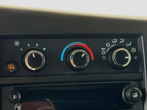 Used 2023 GMC Savana 2500 Extended w/ Driver Convenience Package image 10