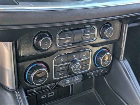 Used 2021 Chevrolet Tahoe Z71 w/ Z71 Signature Package image 24