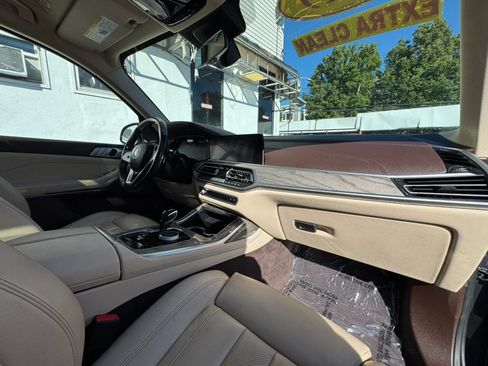 Used 2019 BMW X7 xDrive50i w/ Premium Package AWD/4WD image 31