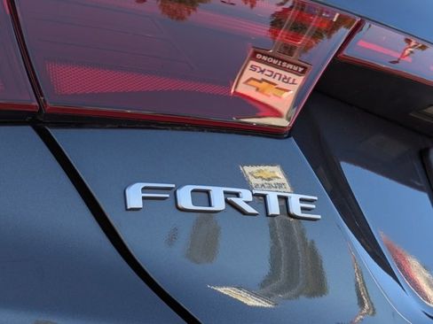 Used 2023 Kia Forte LXS image 27