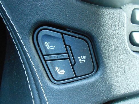 Used 2016 Chevrolet Tahoe LTZ AWD/4WD image 16