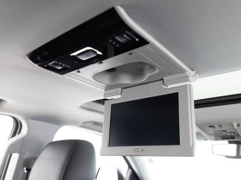 Used 2015 Cadillac Escalade Premium AWD/4WD image 32