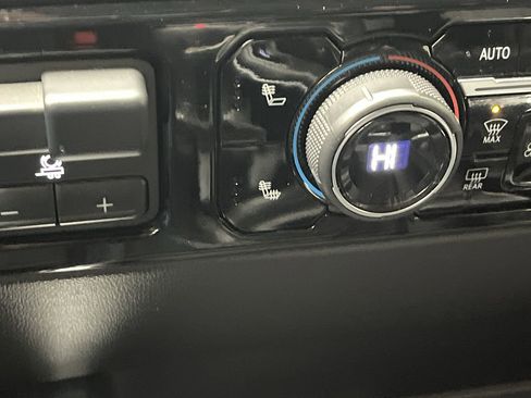 Certified 2022 Chevrolet Silverado 1500 LT image 23