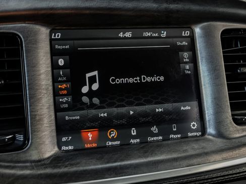 Used 2019 Dodge Charger Scat Pack w/ Daytona Edition Group RWD image 39