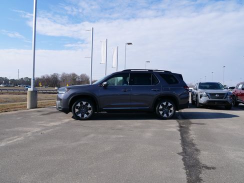 New 2026 Honda Pilot Touring image 6