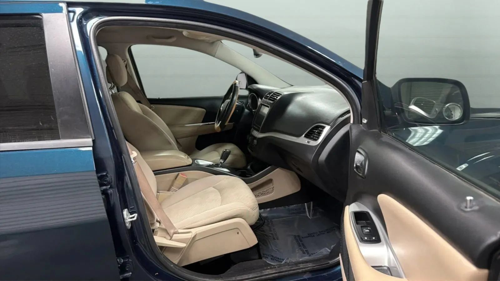 Used 2013 Dodge Journey SXT w/ Flexible Seating Group FWD image 21