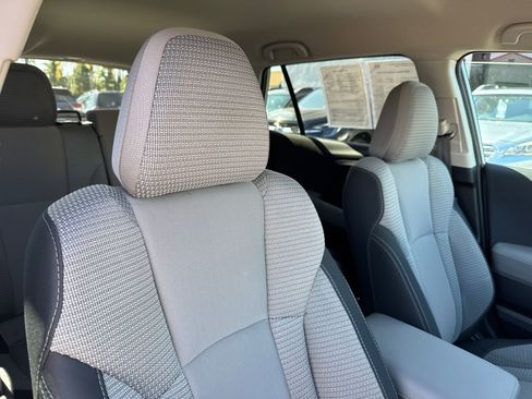 Used 2025 Subaru Outback Premium image 10